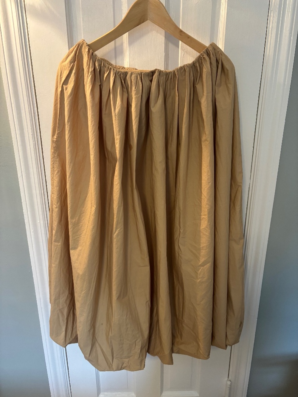 Ann Taylor - Beige Bubble Skirt - Size M
